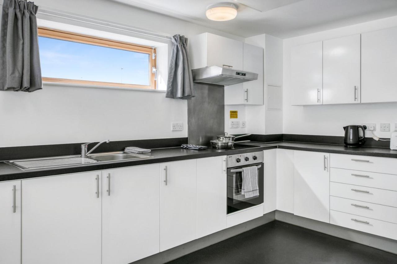 Bright & Central Room In Luton, Sleeps 2 Лутон Екстер'єр фото